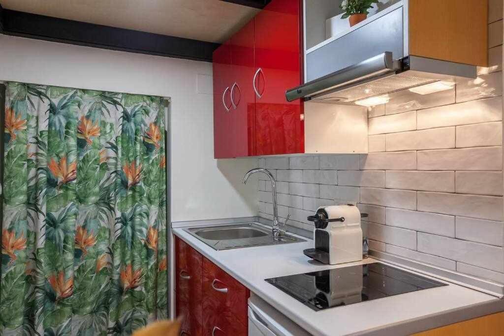 Monkeys Apartments El Arenal Santas Patronas Σεβίλλη Εξωτερικό φωτογραφία