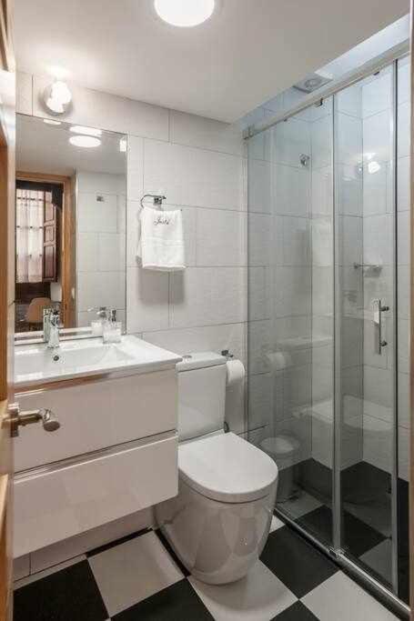 Monkeys Apartments El Arenal Santas Patronas Σεβίλλη Εξωτερικό φωτογραφία