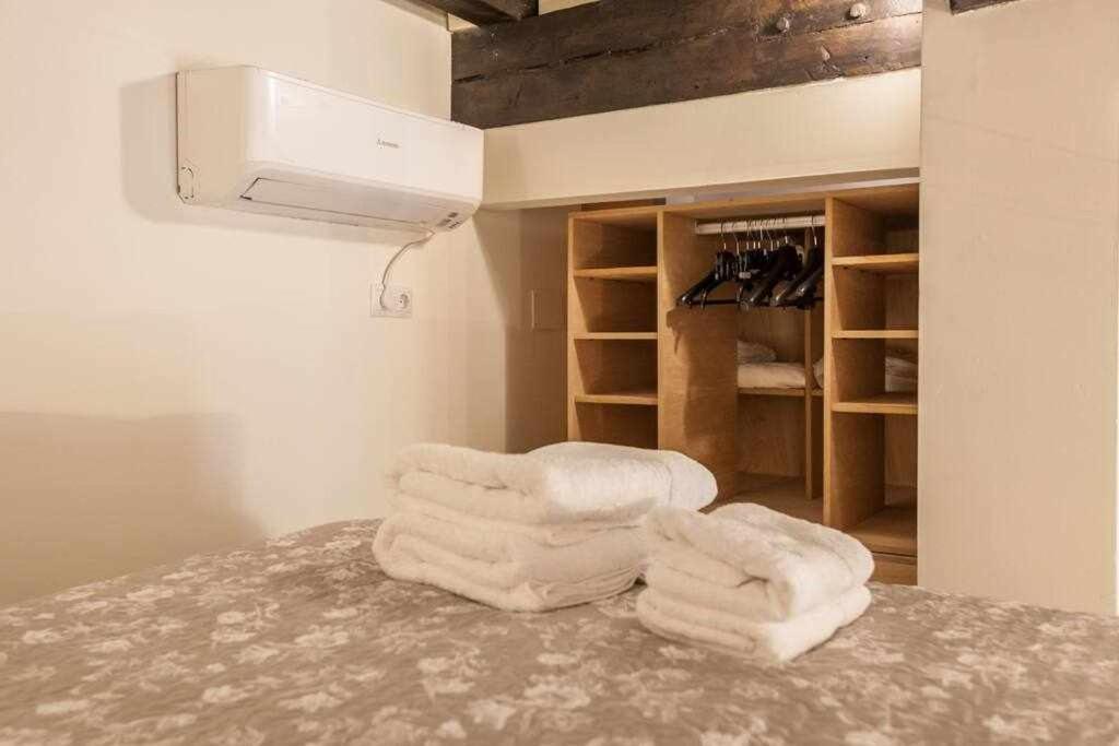 Monkeys Apartments El Arenal Santas Patronas Σεβίλλη Εξωτερικό φωτογραφία